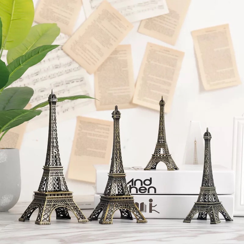 Chụp ảnh với tháp Eiffel  OBon Paris  Sành điệu như dân Paris